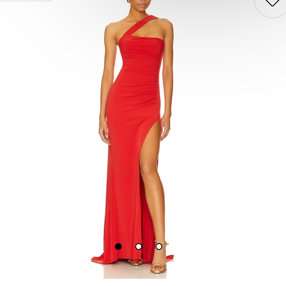 NOOKIE ALBA GOWN IN CHERRY 🍒 ❤️